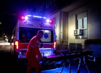 Cosenza, violenta lite fuori da una discoteca: morto in ospedale l’addetto alla sicurezza