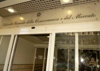 Apparecchi acustici, poca trasparenza su prezzi e costosi: si muove l’Antitrust