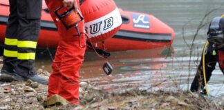 Mareggiata alla foce del Tevere, evacuazione per 50 persone a Fiumicino