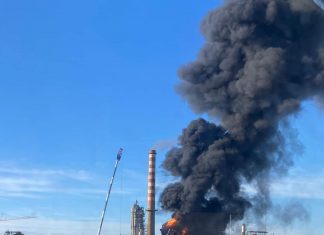 Incendio alla raffineria Eni di Stagno, “ritorno alla fase di normalità” livorno esplosione