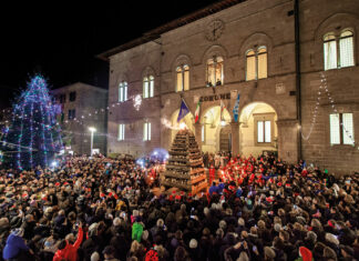 Le ‘Fiaccole’ accendono Abbadia San Salvatore e si candidano a diventare patrimonio dell’umanità dell’Unesco fiaccole