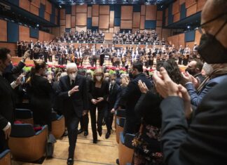 Standing ovation per Mattarella a Firenze al concerto inaugurale dell’auditorium del Maggio Musicale diretto da Zubin Metha sergio mattarella maggio musicale fiorentino