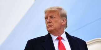 Usa, Trump cambia aereo in segreto ma giornalisti tenuti all’oscuro: è polemica