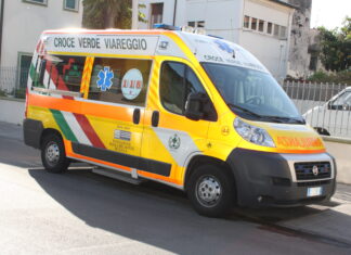 Viareggio, incidente sul lavoro in un cantiere navale. Grave operaio di 49 anni Croce Verde Viareggio