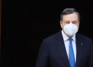 Mascherine e discoteche chiuse altri dieci giorni. Draghi: “Stesse priorità di Mattarella” Mario Draghi