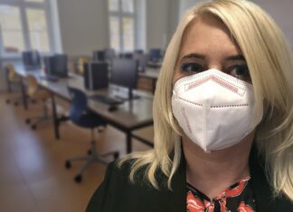 Covid, Cecina compra 50mila mascherine ffp2 monouso senza valvola da regalare alla cittadinanza mascherina ffp2