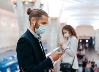 Adesso l’iPhone si può sbloccare indossando la mascherina anti Covid obbligo mascherina covid
