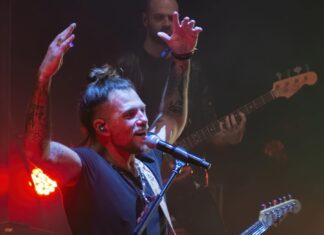 Enrico Nigiotti in concerto al teatro Verdi di Firenze dopo il debutto sold out nella sua Livorno Enrico Nigiotti Livorno