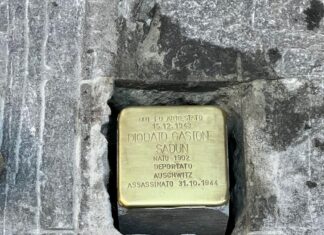 A Firenze incastonate 25 nuove pietre d’inciampo per ricordare le vittime della Shoah pietra d'inciampo