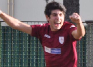 Bagno a Ripoli, precipita dal tetto per far vedere all’amico la ex scuola. Roberto muore a venti anni Roberto Frezza