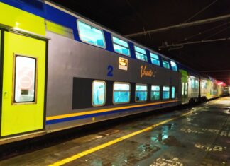 Polfer Toscana, 16.437 controlli nelle stazioni e sui treni, due arresti, 36 persone denunciate treno regionale veloce