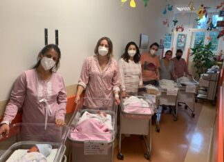 Baby boom a Livorno, sette bebè in poche ore. E all’Elba il primo nato da mamma Covid positiva
