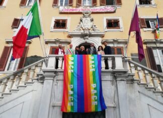 Livorno, documento per i giovani: “Obbligo di green pass in tensione con i diritti dei minori” Comune di Livorno