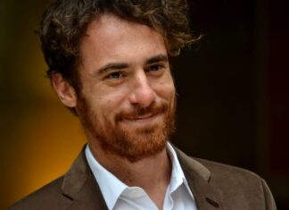 Elio Germano al Teatro della Pergola di Firenze con ‘Così è ( o mi pare)’ Elio Germano