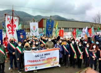 Marradi, la fabbrica dei marroni non chiude. Occupazione garantita fino a tutto il 2023 Manifestazione Fabbrica Marroni