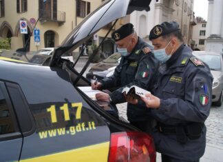 Denunciato a Viareggio falso chirurgo estetico. Centinaia di interventi in Toscana Guardia di Finanza