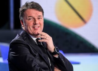 Open, la Procura di Firenze chiede il processo per Renzi, Boschi, Lotti. Il leader di Iv denuncia i magistrati Stadio di Firenze, Renzi: "Nardella si fermi. Se continua va a sbattere"