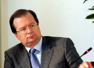 Caso Ariston, ambasciatore russo: “Nostra risposta ad azioni ostili”. Farnesina: “Forte disappunto”