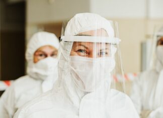 Covid, da domani cosa cambierà anche in Toscana Covid