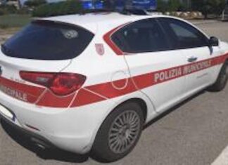 Prato, incidente in monopattino in stato di ebrezza. Denunciato Polizia Municipale