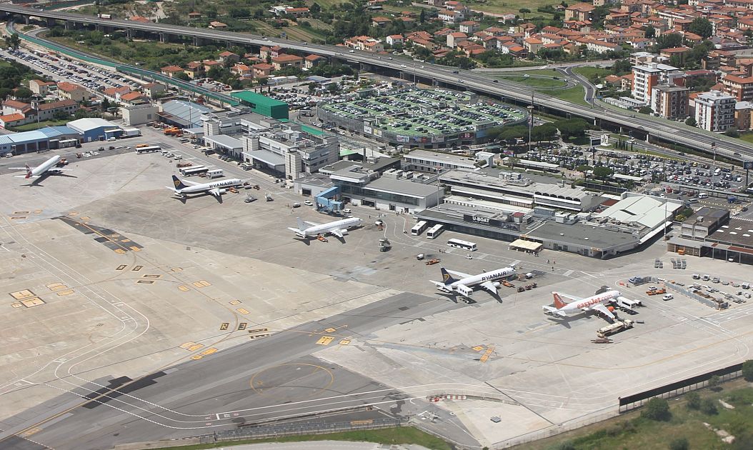 aereoporto Pisa