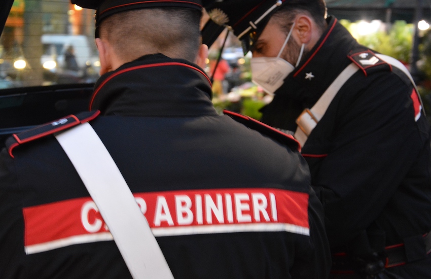 Indagini dei carabinieri sulla morte di un uomo a Portoferraio