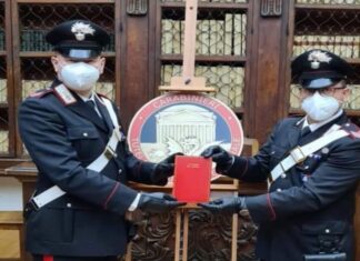 Firenze, ritrovato sul web libro autografato di D’Annunzio rubato al Vieusseux