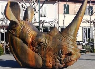 Forte dei Marmi, gli animali di Bombardieri invadono le strade Bombardieri arte