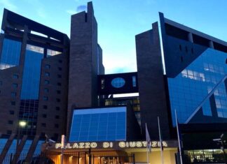 Firenze, maresciallo GdF invalido per amianto