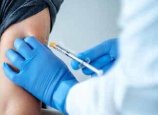 Covid, al via in Toscana la quarta dose di vaccino per over 80 e over 60 fragili