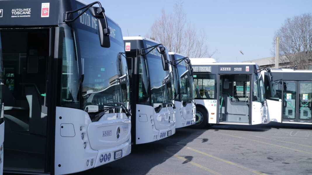 Autobus trasporto urbano bus