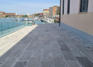Livorno, una passerella in vetro per collegare Porta a Mare