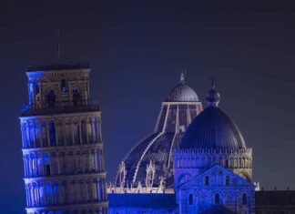 Torre di Pisa blu simbolo Giornata dell’Europa Giornata dell'Europa Pisa
