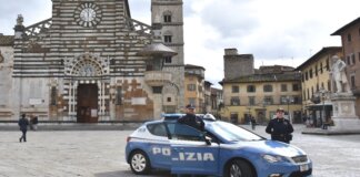 Cadavere trovato in un affittacamere dopo un incendio: si costituisce l’omicida Polizia di Prato