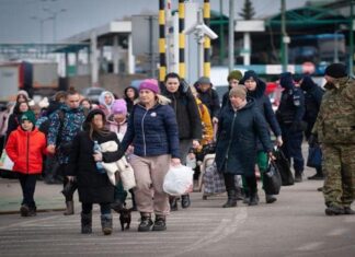 Prato, contributi online per i cittadini ucraini Profughi ucraini solidarietà