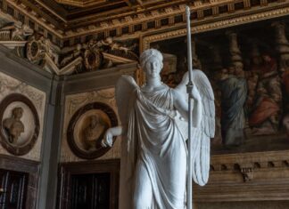 A Firenze ‘La Pace’ di Kiev di Canova curata da Sgarbi Canova arte scultura