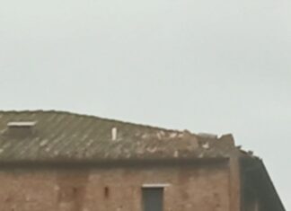 Grosseto, fulmine si abbatte sul Cassero. Distrutto il comignolo Cassero