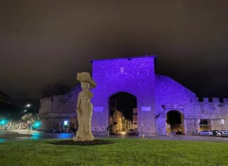 Fiorentina in Europa, Firenze si illumina di viola nella notte di festa