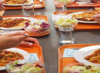 Nella mensa scolastica di Vinci mancano prodotti a causa della guerra cibo mensa spaghetti