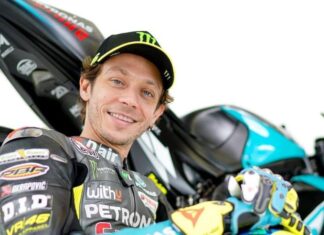 Valentino Rossi al Mugello per il ritiro del suo mitico numero 46