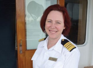 Serena Melani, una livornese prima donna in Italia comandante di grande nave