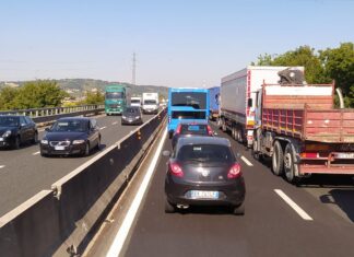 Fi-Pi-Li, caos lavori. Dodici chilometri di coda