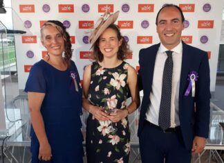 Montemurlo, la vigile urbana aiuta un clochard inglese. La regina la premia