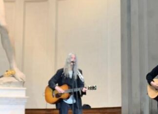 Patti Smith, prima rockstar live con il David