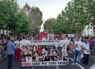 Strage di Viareggio, contestato il sindaco Del Ghingaro