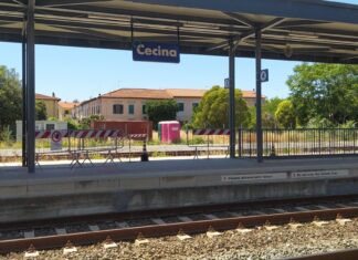 Cecina, investito da un treno alla stazione: è gravissimo