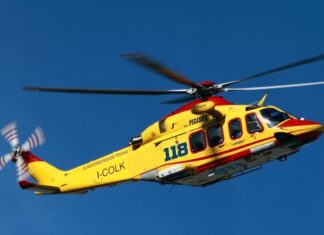 Vaiano, ragazzina muore a 13 anni per un malore L'elisoccorso Pegaso ha portato a Careggi un uomo colpito da malore in fabbrica