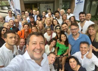 Salvini apre la campagna elettorale a Firenze: “I toscani gente seria”