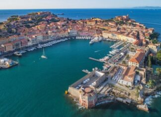 Ponte di Ferragosto sold out al mare in Toscana
