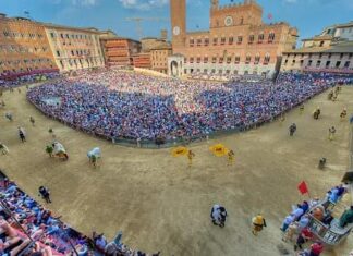 Palio di Siena 2023, Marco Lodola e Di Jullo firmano il drappellone Palio Siena